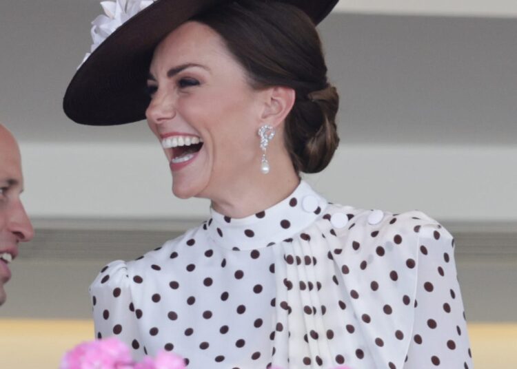 Princess Catherine, Princess Catherine Fashion, Princess Catherine Luxury Fashion, Kate Middleton, Kate Middleton Fashion, Kate Middleton Style, Princess of Wales, Royal Family, British Royal Family, Royal Family Fashion, Royal Family Luxury Style,